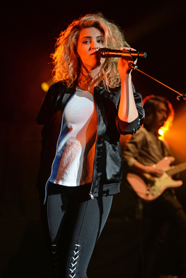 Tori Kelly Poster 2696504