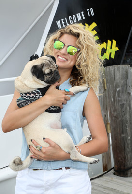 Tori Kelly Poster 2696512