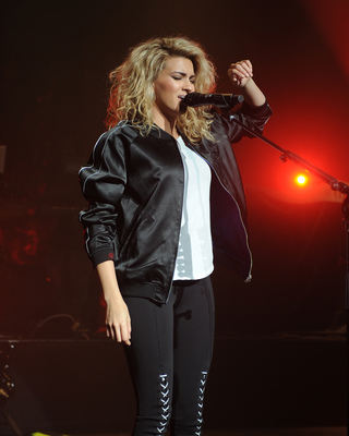 Tori Kelly Poster 2696583