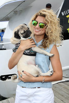 Tori Kelly Poster 2696589