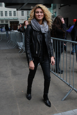 Tori Kelly Poster 2696599