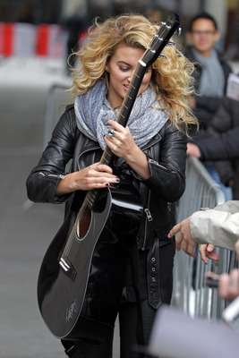 Tori Kelly Poster 2696604