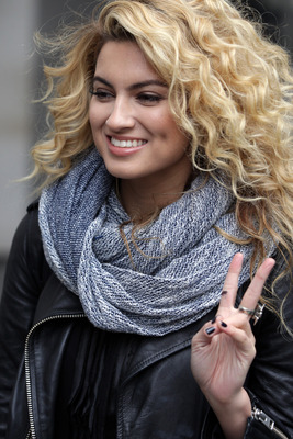 Tori Kelly Poster 2696609