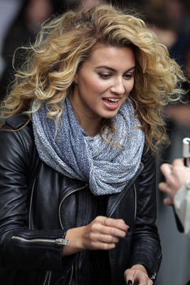 Tori Kelly Poster 2696620