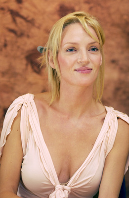 Uma Thurman Poster 2271139