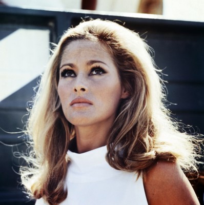 Ursula Andress Poster 1537952