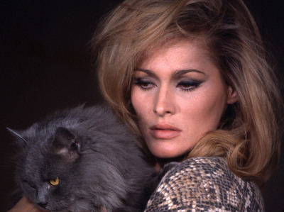 Ursula Andress Poster 2097632