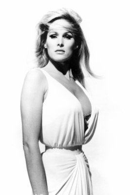 Ursula Andress Poster 2600232