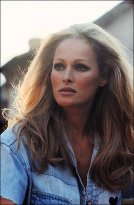 Ursula Andress Poster 2600233