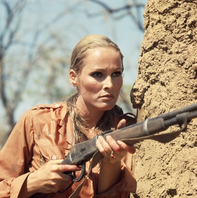 Ursula Andress Poster 2600236