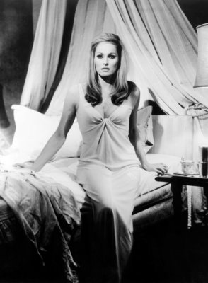 Ursula Andress Poster 2600246
