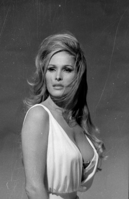 Ursula Andress Poster 2682000