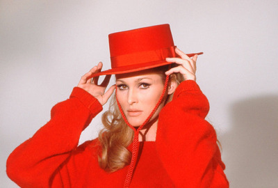 Ursula Andress Poster 2682040
