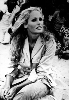 Ursula Andress Poster 2682048