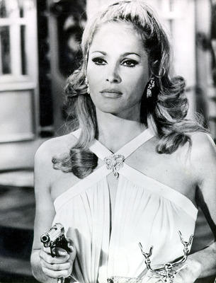 Ursula Andress Poster 2682080