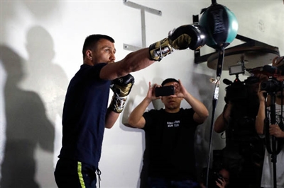 Vasiliy Lomachenko Poster 3583148