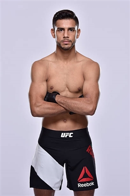 Yair Rodriguez Poster 3525451