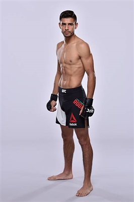 Yair Rodriguez Poster 3525483