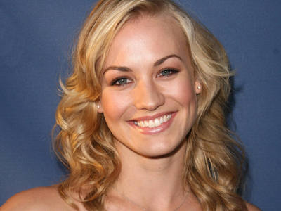 Yvonne Strahovski Poster 2368364