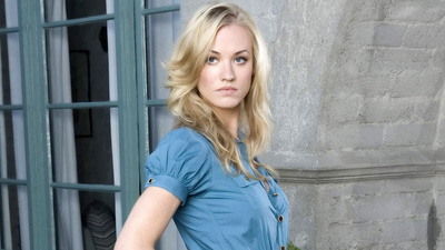 Yvonne Strahovski Poster 2368366
