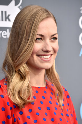 Yvonne Strahovski Poster 3012720