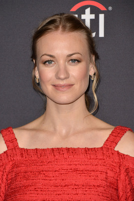 Yvonne Strahovski Poster 3200562