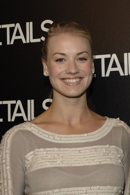 Yvonne Strahovski Poster 3811785