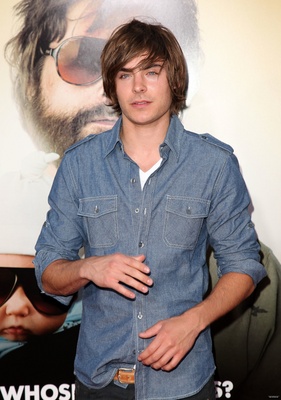 Zac Efron Poster 1943468