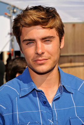 Zac Efron Poster 1943483