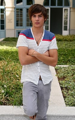 Zac Efron Poster 2210030