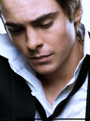 Zac Efron Poster 2217832