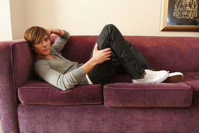 Zac Efron Poster 2217836