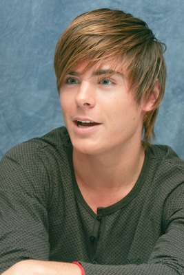 Zac Efron Poster 2232337