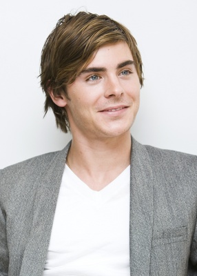 Zac Efron Poster 2236909
