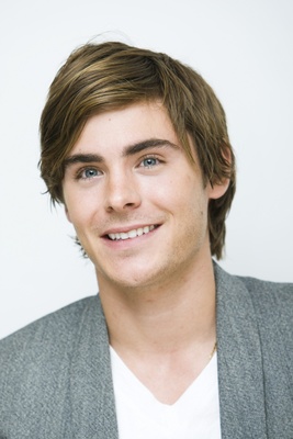 Zac Efron Poster 2236914