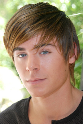 Zac Efron Poster 2236919