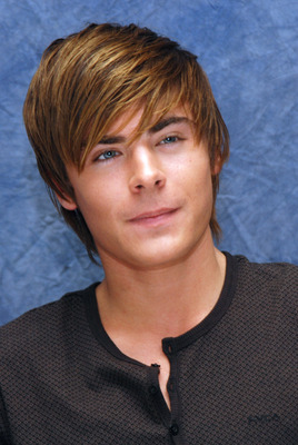 Zac Efron Poster 2236920