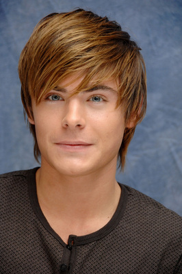 Zac Efron Poster 2236925