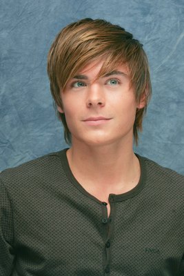 Zac Efron Poster 2239603