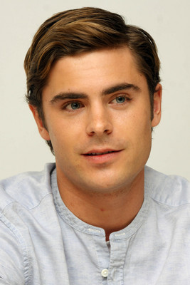 Zac Efron Poster 2243071