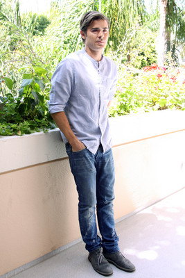 Zac Efron Poster 2243074