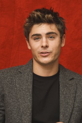 Zac Efron Poster 2258254
