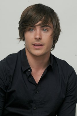 Zac Efron Poster 2258265