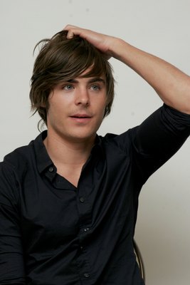 Zac Efron Poster 2258301