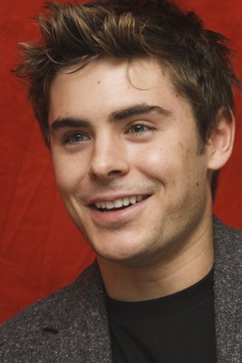 Zac Efron Poster 2258303
