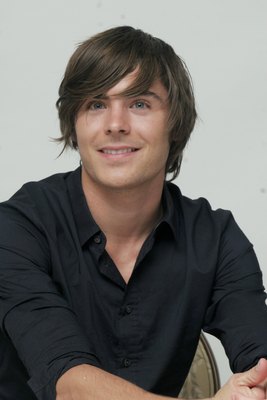 Zac Efron Poster 2258343