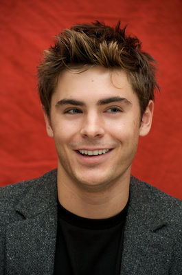 Zac Efron Poster 2292704