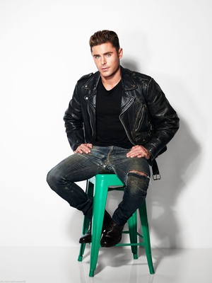 Zac Efron Poster 2703300