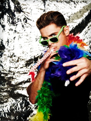 Zac Efron Poster 2703305