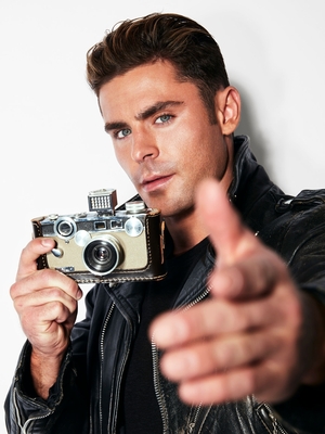 Zac Efron Poster 3876655